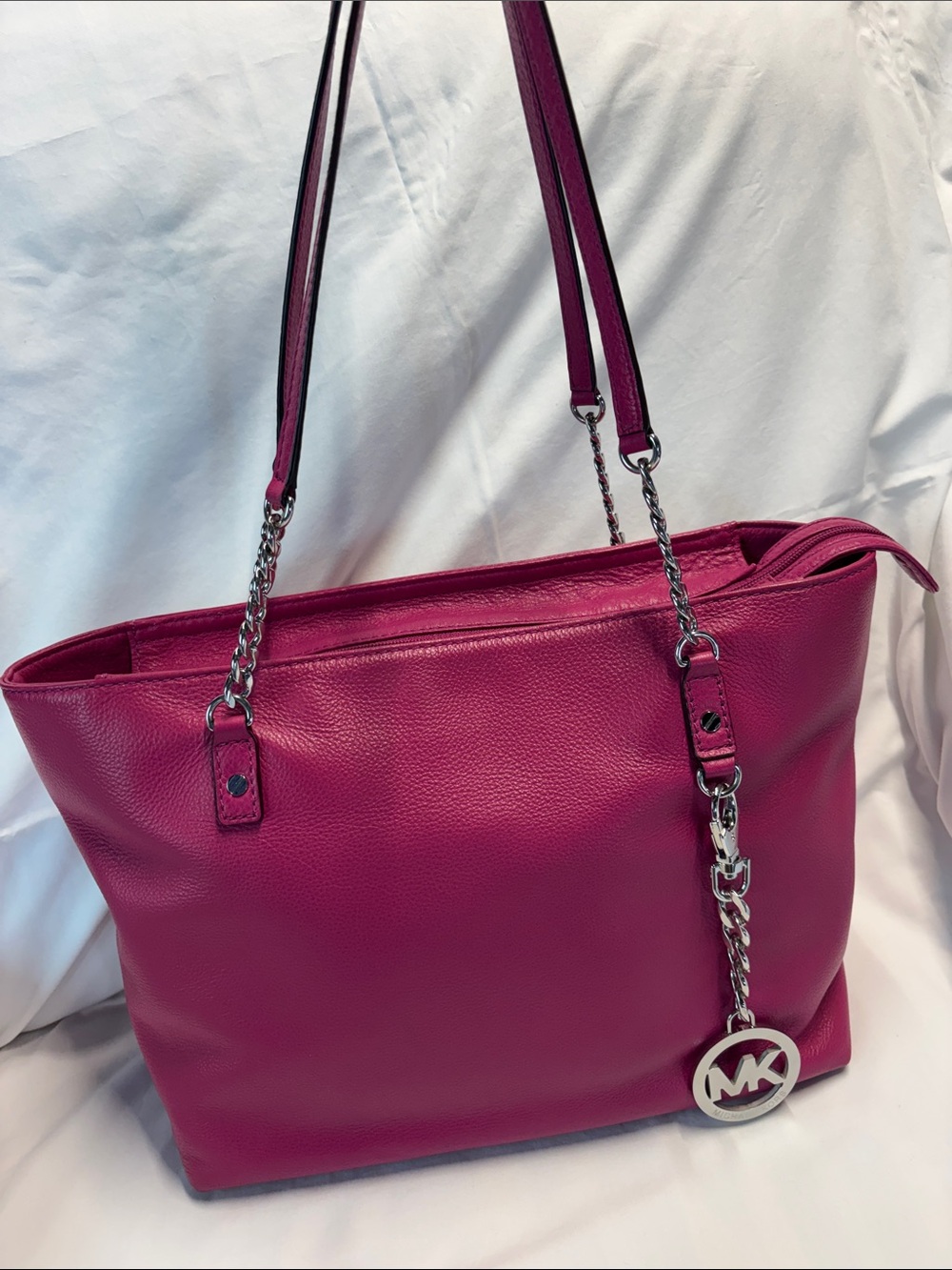 Michael Kors Magenta Pebbled Leather Shoulder chain jet set Tote